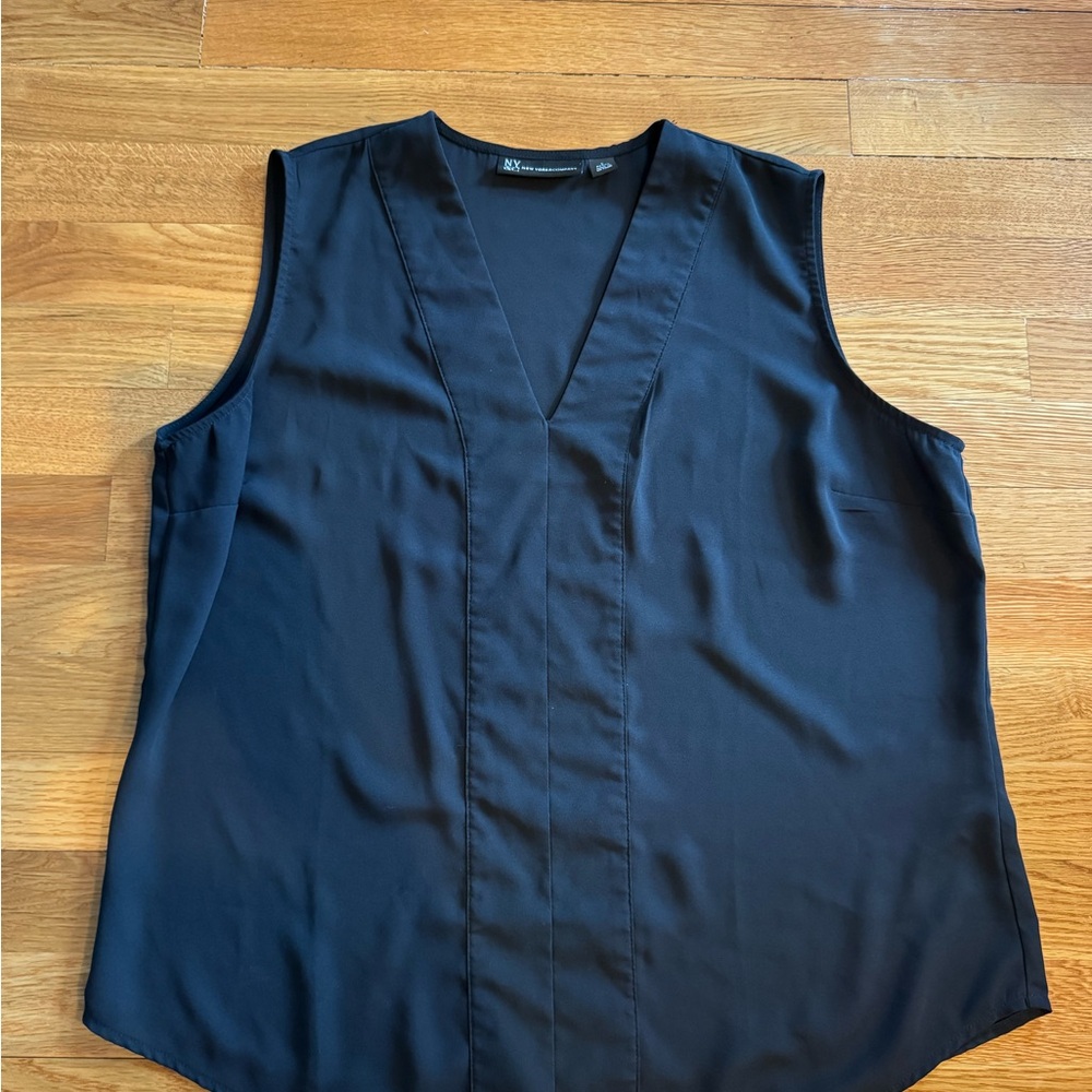 NY & Co Black Skeeveless Blouse Size L Petite